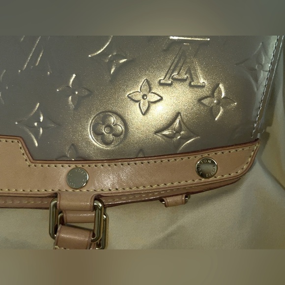 Louis Vuitton Vernis Brea GM Beige Poudre(Gold Beige) - Picture 6 of 17